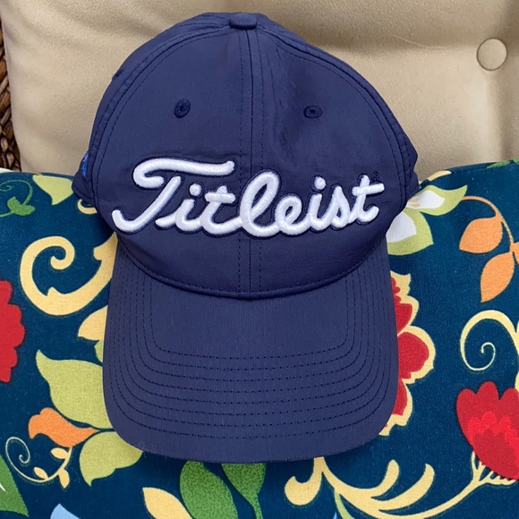 Titleist ball golf trucker cap